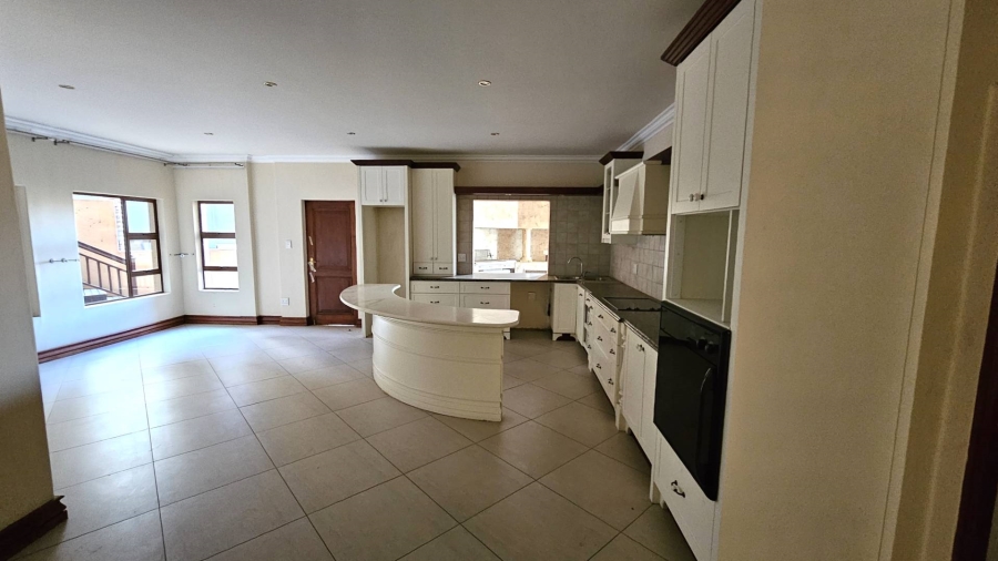 5 Bedroom Property for Sale in Birdwood Estate North West